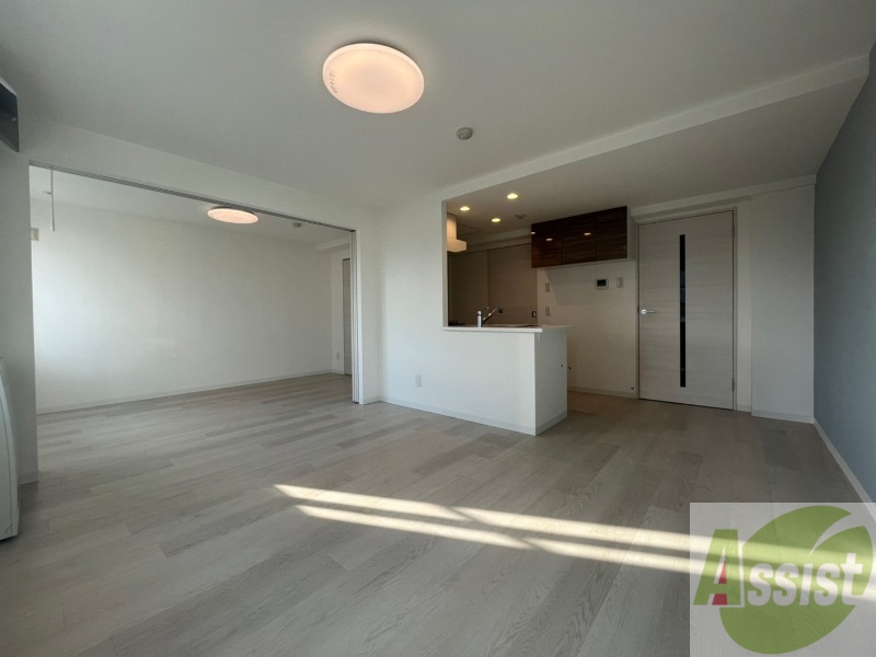 居室・リビング　明るいお部屋は気持ちよく過ごせそうですね。