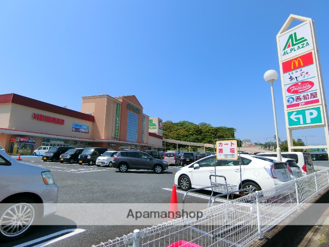 スーパー　（株）平和堂／アル・プラザ木津（スーパー）まで677m