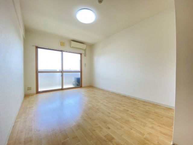 居室・リビング　※別部屋写真
