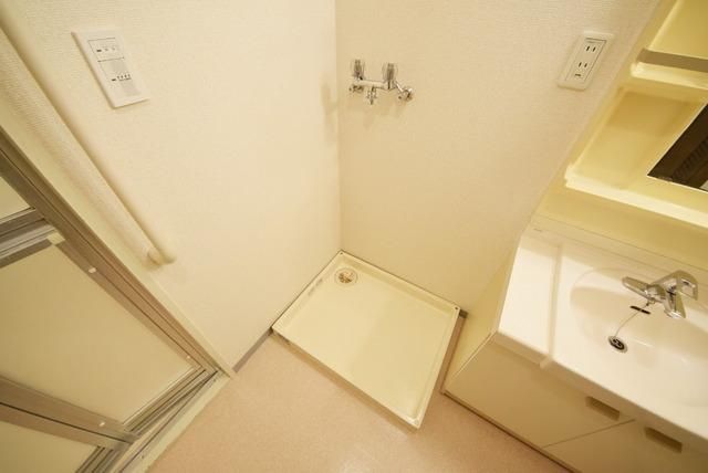その他設備　★脱衣所の洗濯機置き場です★