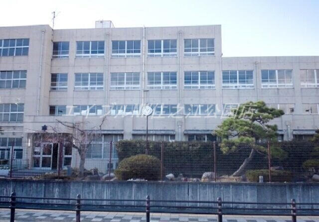 中学校　堺市立浅香山中学校（中学校）まで828m