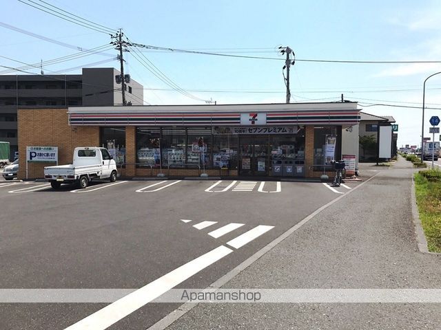コンビニ　セブンイレブン（コンビニ）まで307m