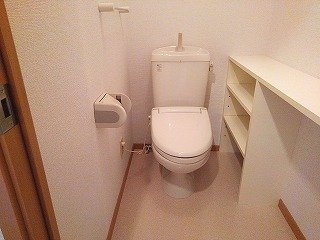 トイレ　落ち着いたトイレです