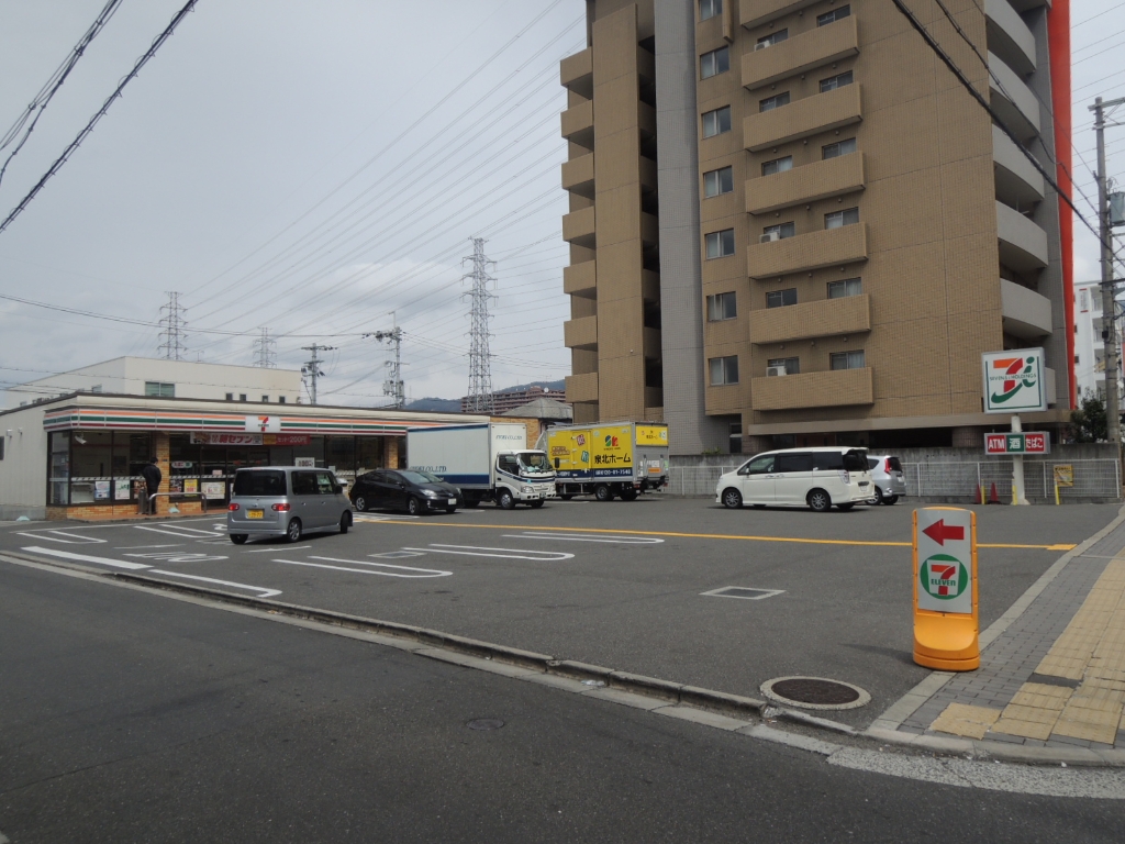 コンビニ　セブンイレブン 東大阪西石切町5丁目店（コンビニ）まで935m
