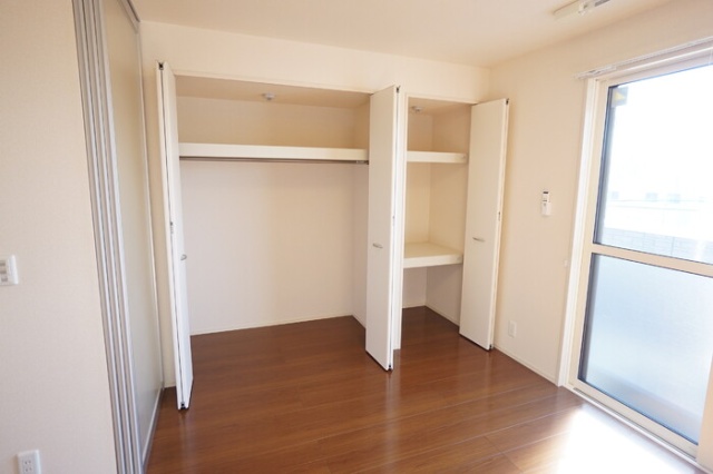 収納　掲載写真は同型モデルを掲載しており実際のお部屋と仕様等が異な