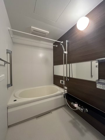 バス・シャワールーム　※別部屋参考写真