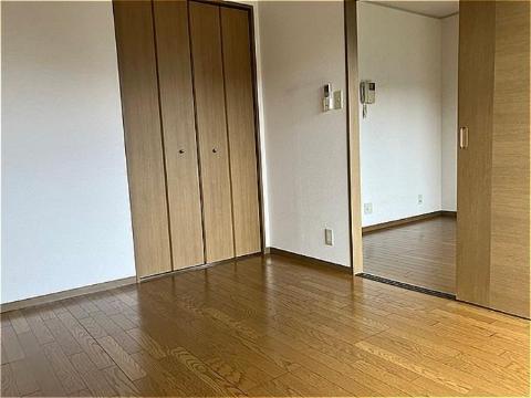 居室・リビング　室内
