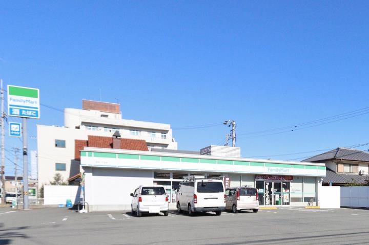 コンビニ　ファミリーマート 安宅二丁目店（コンビニ）まで369m