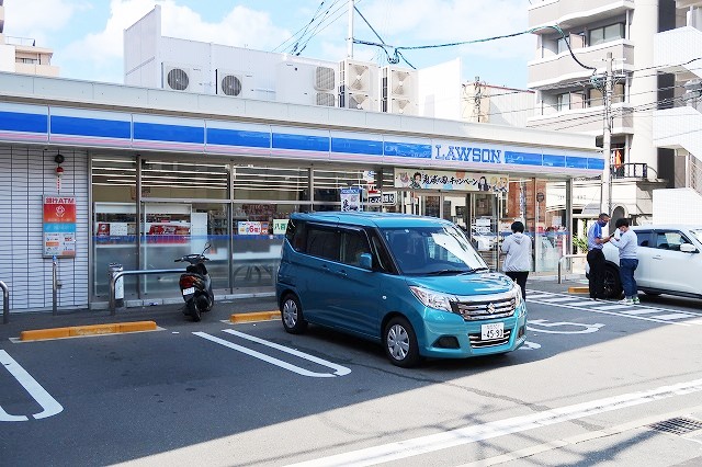 コンビニ　ローソン 平尾駅前店（コンビニ）まで281m