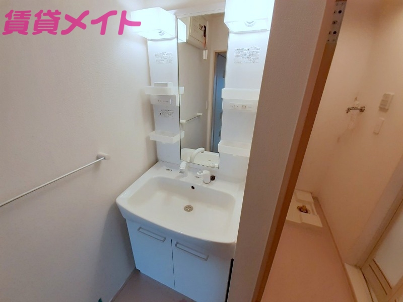 洗面設備　同型別部屋参考写真です