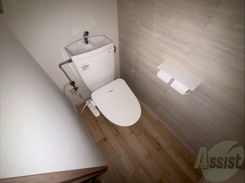 トイレ　こちらはトイレです。清潔感があり、安心して使用できます。