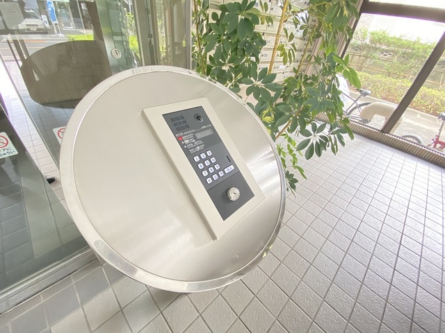 エントランス　オートロック