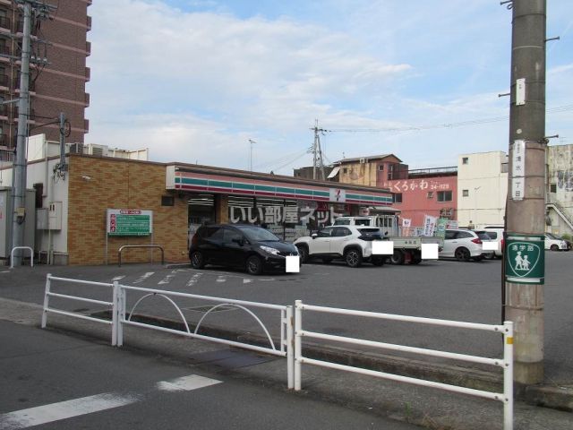 コンビニ　セブンイレブン姫路飾磨清水1丁目店（コンビニ）まで371m