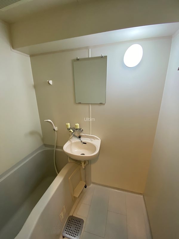 バス・シャワールーム　別部屋のお写真です。ご参考までに！