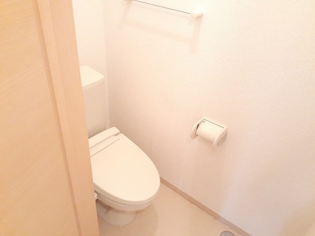 トイレ　落ち着いたトイレです