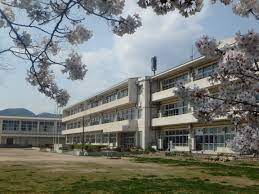 小学校　赤穂市立塩屋小学校（小学校）まで500m