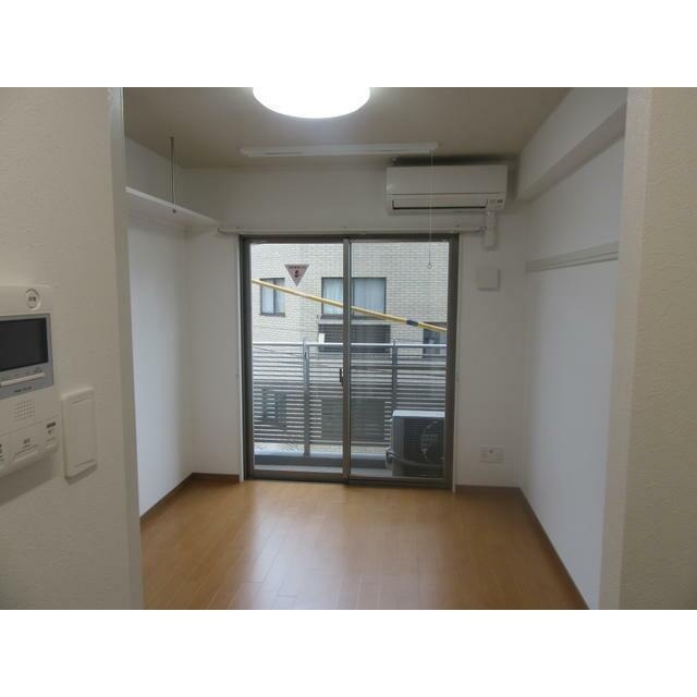居室・リビング　※1K別号室の参考写真です※