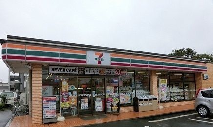 コンビニ　セブンイレブン上鶴間本町6丁目（コンビニ）まで350m