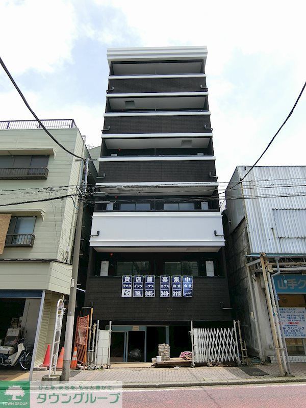 建物外観　オシャレな鉄骨造。