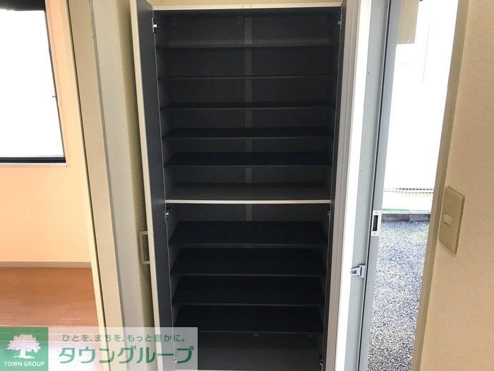 玄関　お問合せはタウンハウジングまで！※現地待合わせ相談可能