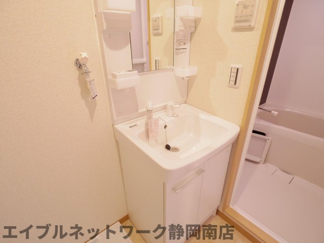 洗面設備　洗面所です