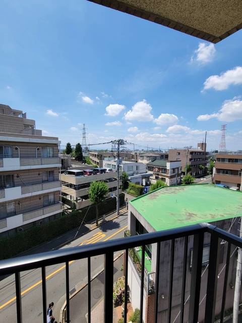 眺望　お部屋からの景色です！圧迫感がないので暮らしやすい♪