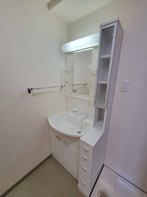 洗面設備　独立洗面台なら落ち着いて身支度ができます☆
