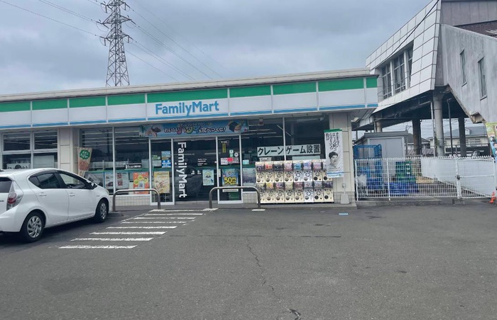 コンビニ　ファミリーマート 中野栄駅前店（コンビニ）まで491m