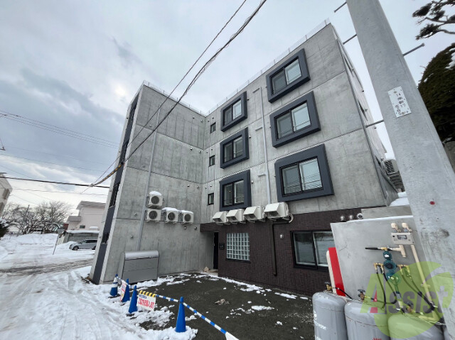 建物外観　札幌市白石区南郷通「Ｌｕｘｙ南郷」