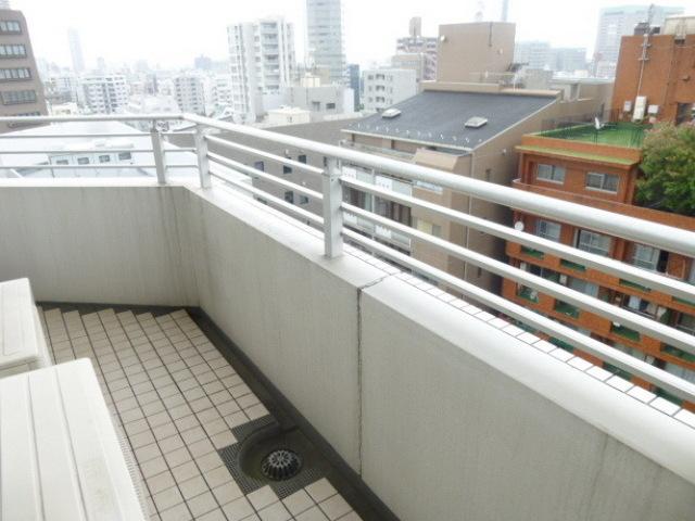 バルコニー　落ち着いた時間を過ごせるバルコニーです