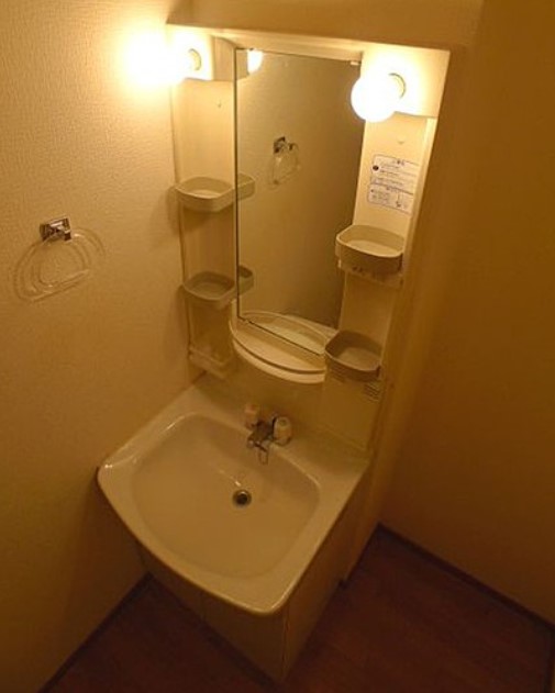 洗面設備　別部屋参照写真