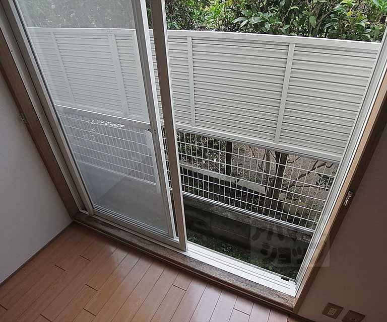 バルコニー　小庭