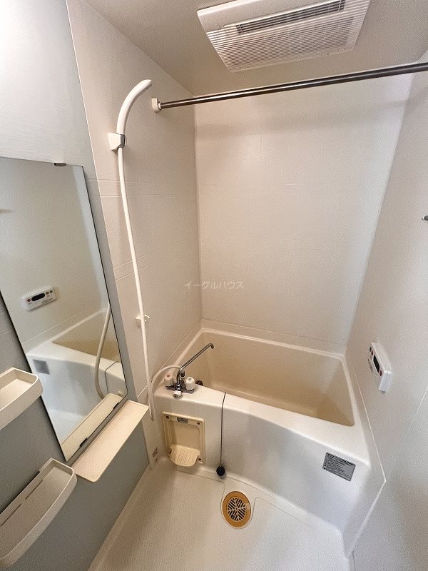 バス・シャワールーム　退去予定のため別部屋写真使用