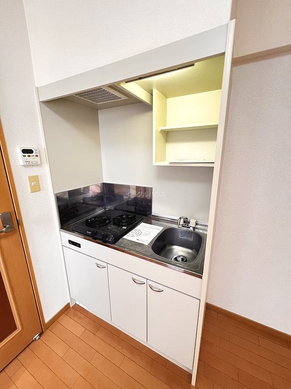 キッチン　退去予定のため別部屋写真使用