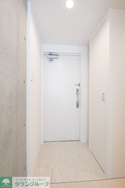 玄関　※写真は同タイプ住戸です。