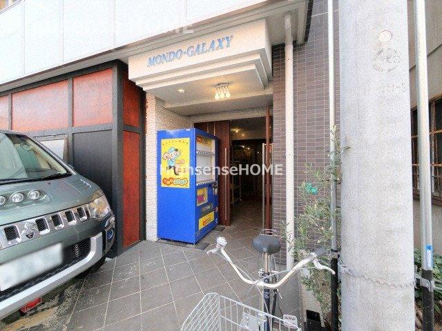 エントランス　建物の内部です