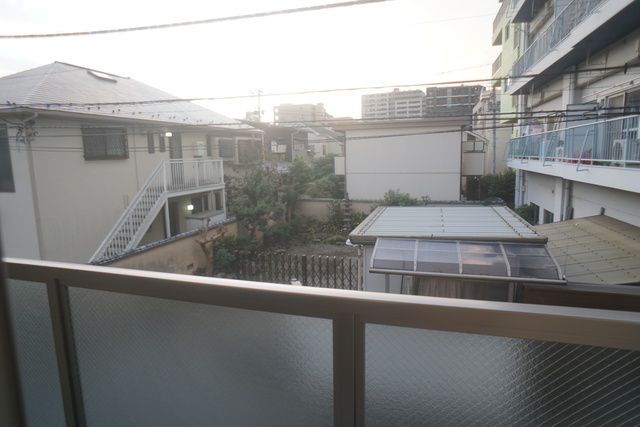 眺望　バルコニーからの眺め♪圧迫感がないので暮らしやすいです！
