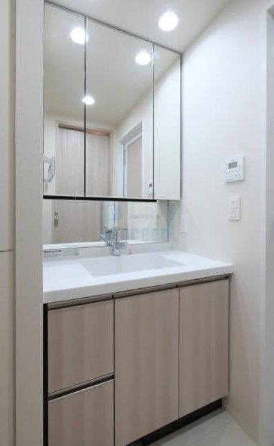洗面設備　使いやすい独立洗面台☆
