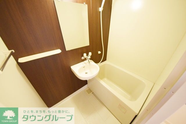 バス・シャワールーム　お問合せはタウンハウジングまで！※現地待合わせ相談可能
