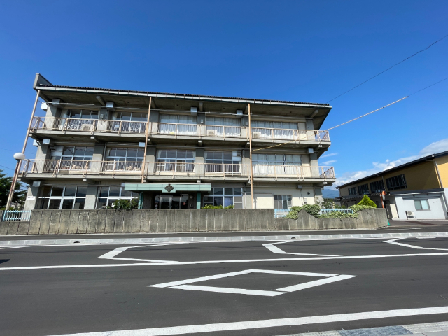 小学校　長野市立朝陽小学校（小学校）まで415m