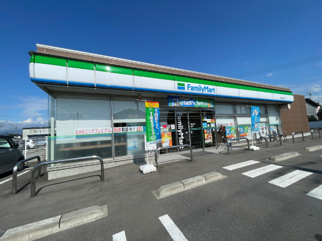コンビニ　ファミリーマート長野北長池店（コンビニ）まで240m