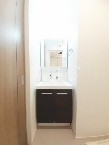 洗面設備　独立洗面台です。