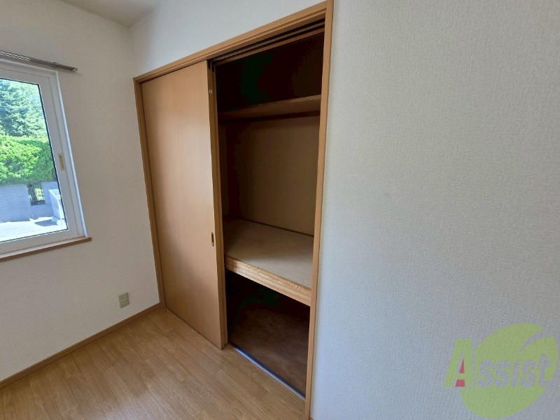 収納　クローゼットがありました。お洋服や荷物はここへ