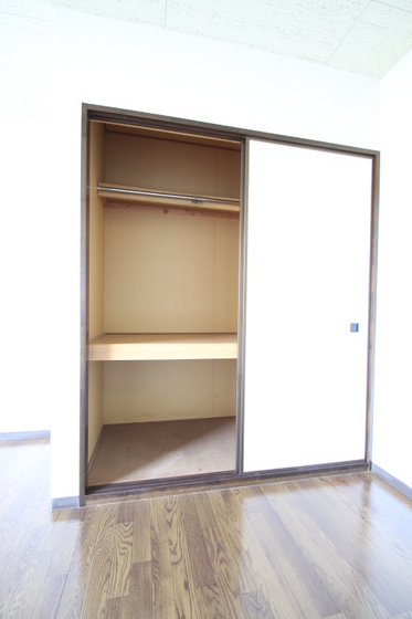 収納　※別の部屋の写真です