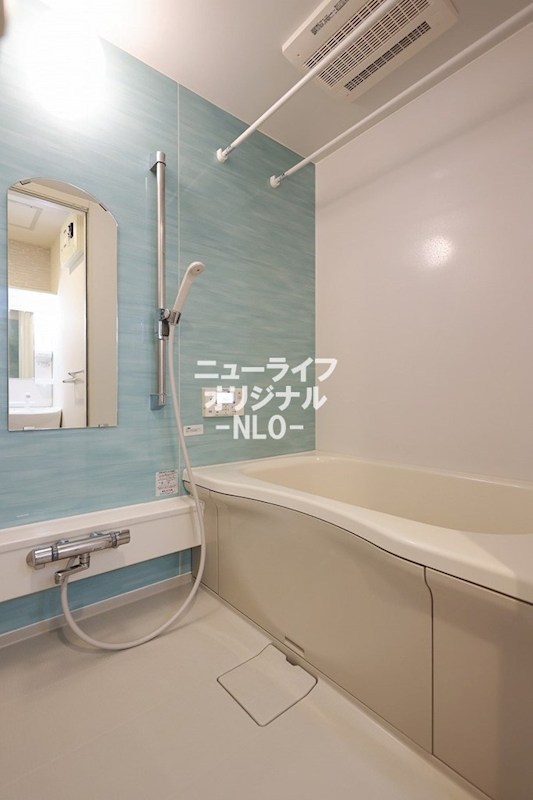 バス・シャワールーム　浴室乾燥、追焚機能付きのお風呂☆