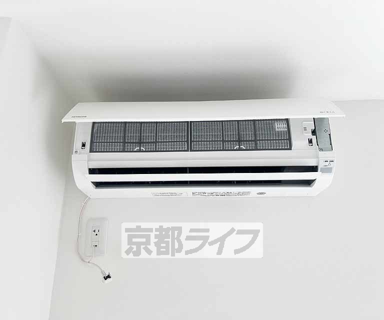 その他設備　嬉しいエアコン付き・