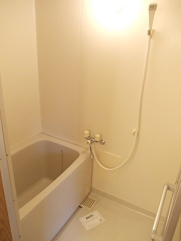 バス・シャワールーム　お風呂で日々の疲れを落としましょう