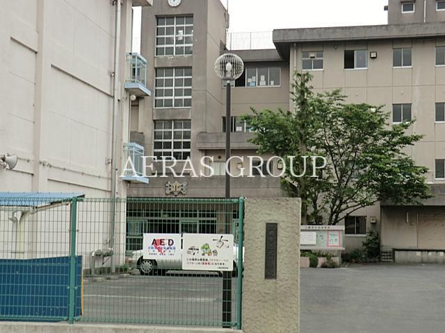 中学校　三郷市立北中学校（中学校）まで262m