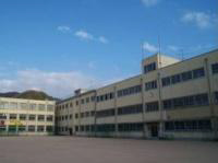 中学校　湊中学校（中学校）まで297m