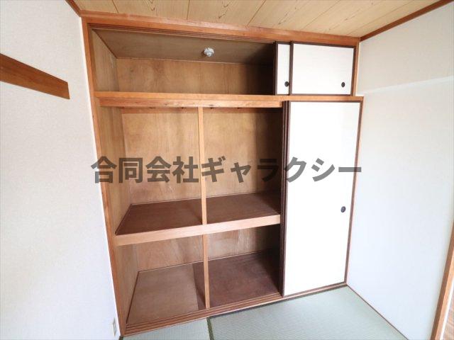 収納　大きな押れ収納